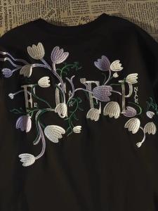 เสื้อยืดแขนสั้นผู้หญิงทรงหลวมสไตล์ย้อนยุคสไตล์สตรีท ลายดอกไม้ปัก ทรงหลวม แขนสั้น คอตตอน 100% ฤดูร้อน