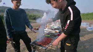 Stainless Steel Foldable Barbecue Grill Portable BBQ Charcoal Grill Stove Outdoor Smoke Cooking / Pemanggang Arang BBQ