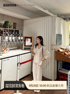 ชุดเสื้อสเวตเตอร์และกางเกงผ้าขนสัตว์คุณภาพสูงสำหรับผู้หญิงในฤดูใบไม้ร่วง เสื้อผ้าทำงานแบบลำลอง ผ้าขนสัตว์คุณภาพทองแดงอ่อน