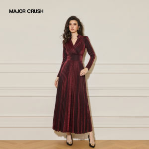 Elegant Luxury Evening Red V-Neck Waist Slimming Dress
