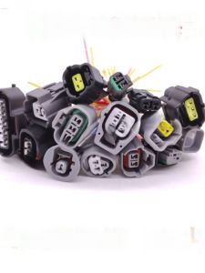 ชิ้นส่วนเครื่องจักรฮีโร่ SK200 250 260 350-8 ปลั๊กเซนเซอร์ ปลั๊กวาล์วแม่เหล็ก ปลั๊กความดันสูงและต่ำ อุปกรณ์เครื่องจักร