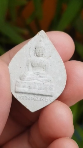 พระผงหลวงพ่อเพชร วัดแจ้ง จ.ปราจีนบุรี ปี2517 (รุ่นสร้างพระธาตุ)