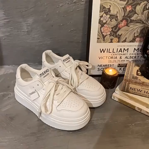 Thick soled small white shoes for womens 2024 new versatile ins high rise student casual sports Trainers