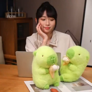 chuối xanh capybara sáng tạo ôm chuối capibala xấu xí dễ thương búp bê gió trẻ em gấu bông đồ chơi sang trọng Thú Bông
