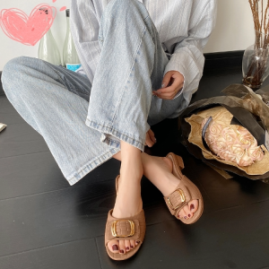 Tsion มาใหม่ รุ่นแนะนำ รองเท้าผู้หญิงสวยๆ คอลเลคชั่นใหม่ มาแรง แซงทุกรุ่น ทรงสวย ใส่สบาย น้ำหนักเบา ทำจากวัสดุยางคุณภาพดี ทนทาน กันน้ำ มีกันลื่น คุ้มค่า เหมาะสมกับราคาแน่นอน