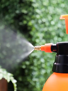 Gardening plant pneumatic spray bottle device sterilizing watering can