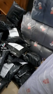 Setelan Seragam Sekolah SD Perempuan Baju Putih Panjang Rok Merah Panjang Kelas 1-6