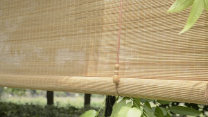 ม่านมู่ลี่ ผ้าม่านไม้ไผ่ สีธรรมชาติพร้อมชุดรอกและเชือก สามารถบังแสงแดดได้ถึง55% ใช้ในร่มและกลางแจ้ง