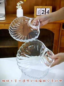 Đĩa Thủy Tinh Đựng Thức Ân Hình Vỏ Sò Có Ngăn Đựng Nước Chấm Tiện Lợi