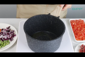 Gipp Japanese Style Non-Stick Milk Pan Sauce Pan: 16/18/20cm Crafted for Baby Food with Lid and Wooden Handle Compatible with All Stove Types