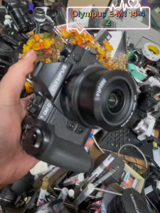 Máy ảnh Olympus OM-D E-M1