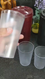 High Quality Elegant Glass Water Pitcher 2.0l with Tumbler Set Drinking Jug Water Container Restaurant Use Drinking Pitcher with Tumbler Set