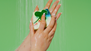 LUSH X JAMIE REID สบู่ก้อน ธรรมชาติ ALBAN EILIR SPRING EQUINOX SOAP 110g