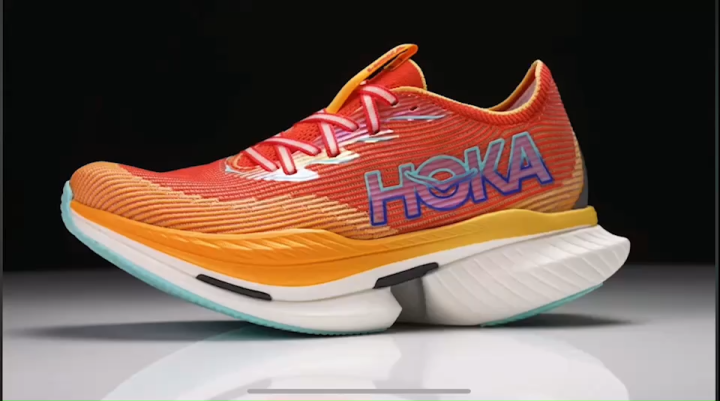 Hoka Cielo X1 รองเท้าวิ่งมาแรง มี 3 สี พื้นหนานุ่ม ใส่สบาย กระชับสุดๆ Sz.36-45 Eu พร้อมกล่องครบเซท V60A114