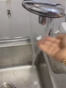 Vòi Rửa Mặt rửa chén Lạnh INOX 304  4 Chế Độ Thác Nước Đa Năng Xoay 360 Độ