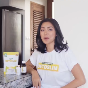 Detoslim - Madu Detoslim 2 Botol | Madu Menurunkan Berat Badan Obat Pelangsing Madu Diet Detoslim Peluntur Lemak Madu Ampuh Menurunkan Berat Badan Berlebihan Madu Asli Detoslim (Madu Detoslim)