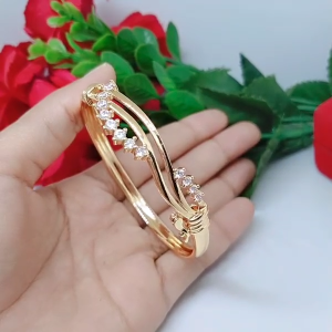 Gelang Tangan Bangle Wanita Titanium Xuping: Aksesoris Fashion Lapis Emas Anti Karat