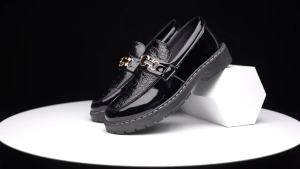 ALVIN New Fashion Loafers Shoes For Men Slip On Shoes Black Leather Shoes Korea School Shoes For Men