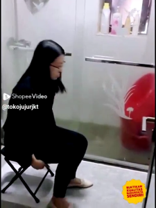 Kursi Toilet Duduk WC Portable Bagi Orang Tua Lansia Wanita Hamil Dewasa Kloset