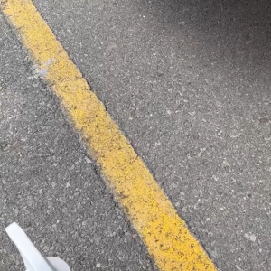 Dưỡng lốp xe ô tô vỏ xe máy xịt dưỡng làm đen bóng tránh bám bụi cho lốp xe nhựa nhám dung tích 500ml