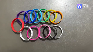 ส่งจากไทย⚡สร้อยข้อมือยาง สร้อยข้อมือคู่ สำหรับผู้ชายและผู้หญิง หลายสีให้เลือก กำไลข้อมือซิลิโคน สไตล์กีฬา กําไลข้อมือยาง