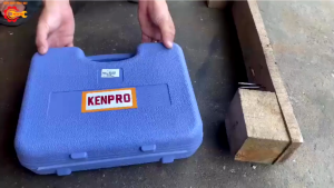 Máy Tháo Đinh Pallet dùng hơi KENPRO NP50 - Đường Kính Đinh Rút 1.5-6mm - Bảo Hành 6 Tháng