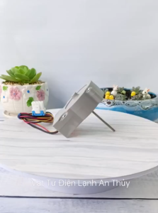 Quạt tủ lạnh sứ LG 12V 4 dây tai thỏ