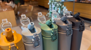 Tyeso Slim Thermos Tumbler With Handle 600ml/750ml Keep Hot And Cold Built-in Straw Water Bottle 304 Stainless Steel Double Layer Insulated Thermos Flask Botol Air Viral Water Cup Coffee Mug 保温瓶保温杯