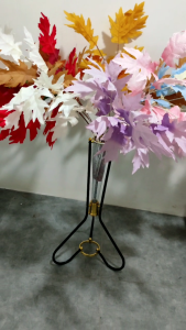 TANAMAN ARTIFICIAL DAUN MAPLE MUSIM DINGIN 3 CABANG ARTIFICIAL DEKORASI WEDDING BIRTHDAY BUKET B8468