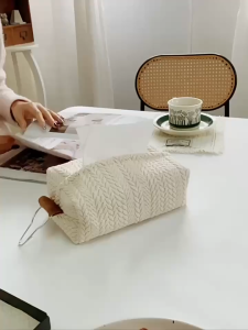 【In-Demand Item】 Tranquil HCS Nordic INS หูข้าวสาลี Texture กล่องกระดาษทิชชูกระดาษช่องกระเป๋าผ้ากล่องกระดาษทิชชูรถกล่องเก็บทิชชูห้องนั่งเล่นตกแต่งบ้าน HC