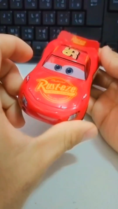 โมเดลรถเหล็ก แมคควีน no.95 (สีแดง) the cars วิ่งได้ระบบPULL BACK มีไฟ-มีเสียง โครงสร้างเหล็ก รถของเล่น ของสะสม 23210 # 1381 # 8888 #