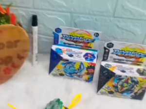MAINAN GASING GANGSING BAYBLADE BEYBLADE Light Launcher RANDOM 8866