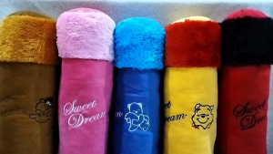 Guling Karakter Hello Kitty Pooh Sweet Dream Bordir Ukuran L