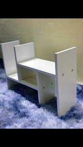 ชั้นวางหนังสือตั้งโต๊ะสุดน่ารัก ชั้นวางหนังสือพร้อมอุปกรณ์เสริมฮาร์ดแวร์ ชั้นวางเดสก์ท็อปนักเรียน สไตล์มินิมอล