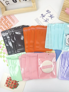 ถุงแถบปิด แพ็ค50ใบ ใส่ของขวัญ การซีลที่ดี กันน้ำและฝุ่น แบบพลาสติก สีหวานๆ