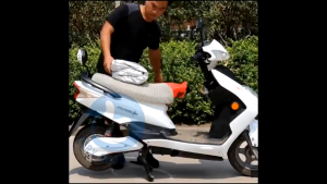 Bạt che xe máy bạt trùm xe máy vải dù tráng nhôm 3 lớp.áo phủ xe máy che nắng có lớp bông chống xước xe
