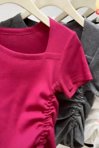 Phiên bản Hàn Quốc không thường xuyên tinh khiết Bông Áo Thun Tay Ngắn 2023 mặt mới dây rút thiết kế cảm giác thích hợp ôm dáng thanh mảnh dưới cùng