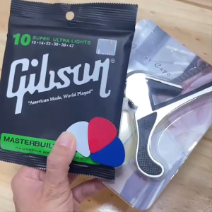 สายกีตาร์Gibson แถมฟรีคาโป้ แถมฟรีปิ๊กกีตาร์ สายกีตาร์โปร่ง  สายกีตาร์ไฟฟ้า Gibson guitar string
