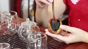 Trà đinh vip bông đỏ - 100gram Chè Tân Cương Thái Nguyên Hương cám hậu ngọt