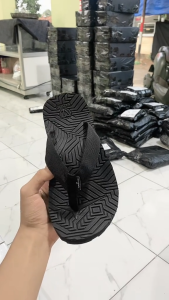 NAZU.ID - Sandal Jepit Pria Top Legend Sandal Pria Tali Hitam List Merah Terlaris