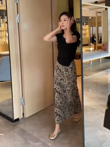 GHAOHES ฝรั่งเศส พิมพ์ย้อนยุค เอวสูง กระโปรงยาวกลาง มีซับใน กระโปรงยาวทรงตรง เผยผอม กระโปรงครึ่งตัว รูปตัว A (2039)