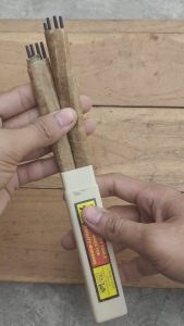 Kikir Gergaji Kayu Segitiga 4 Inch Extra Slim Taper File Cap Bison 4 Inch