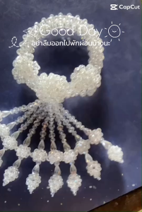 พวงมาลัยคริสตัลสีใส อุบะร้อยคริสตัล 2 ชั้น ดอกยกลอย 3 ดอก อุบะร้อยคริสตัล 9 ชาย กว้าง 9.5 x ยาว 19 x หนา 1.5