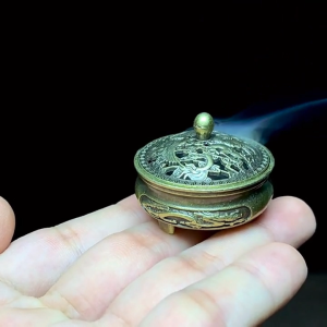 Mini Alloy Incense Burner Vintage Incense Stick Holder Incense Coil Holder Tower Incense Cone Holder