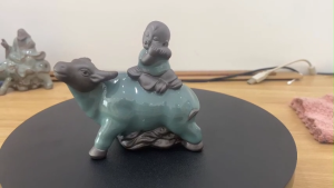 Tượng Mục đồng cưỡi trâu chất liệu Gốm Tử Sa men rạng cao cấp nhập khẩu làng Gốm Phật Sơn