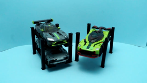 Lego Speed Champions Car Lift Stand - 4 Post