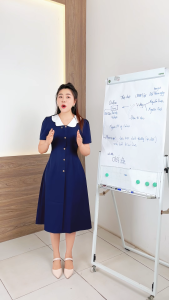 [MUA 2 GIẢM 35K] Đầm Dáng A Nữ GUMAC Váy Công Sở Phối Bâu Trắng Dáng Dài Qua Gối LDD1214