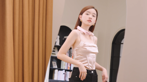 JisuLife Neck Fan Pro 1 100 Speeds Strong Wind LED Display 5000mAh Bladeless  Portable Fan