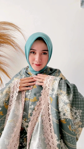 Mukena Renda Elegan Motif Floral Premium 6Cm dengan Resleting Dagu - Gaya Sahara Model 2in1