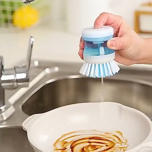 แปรงล้างหม้อในครัว ฝอยขัดหม้อมีที่กดน้ำยา ฝอยขัดหม้อมีด้ามจับ (พร้อมส่งค่ะ)G2050